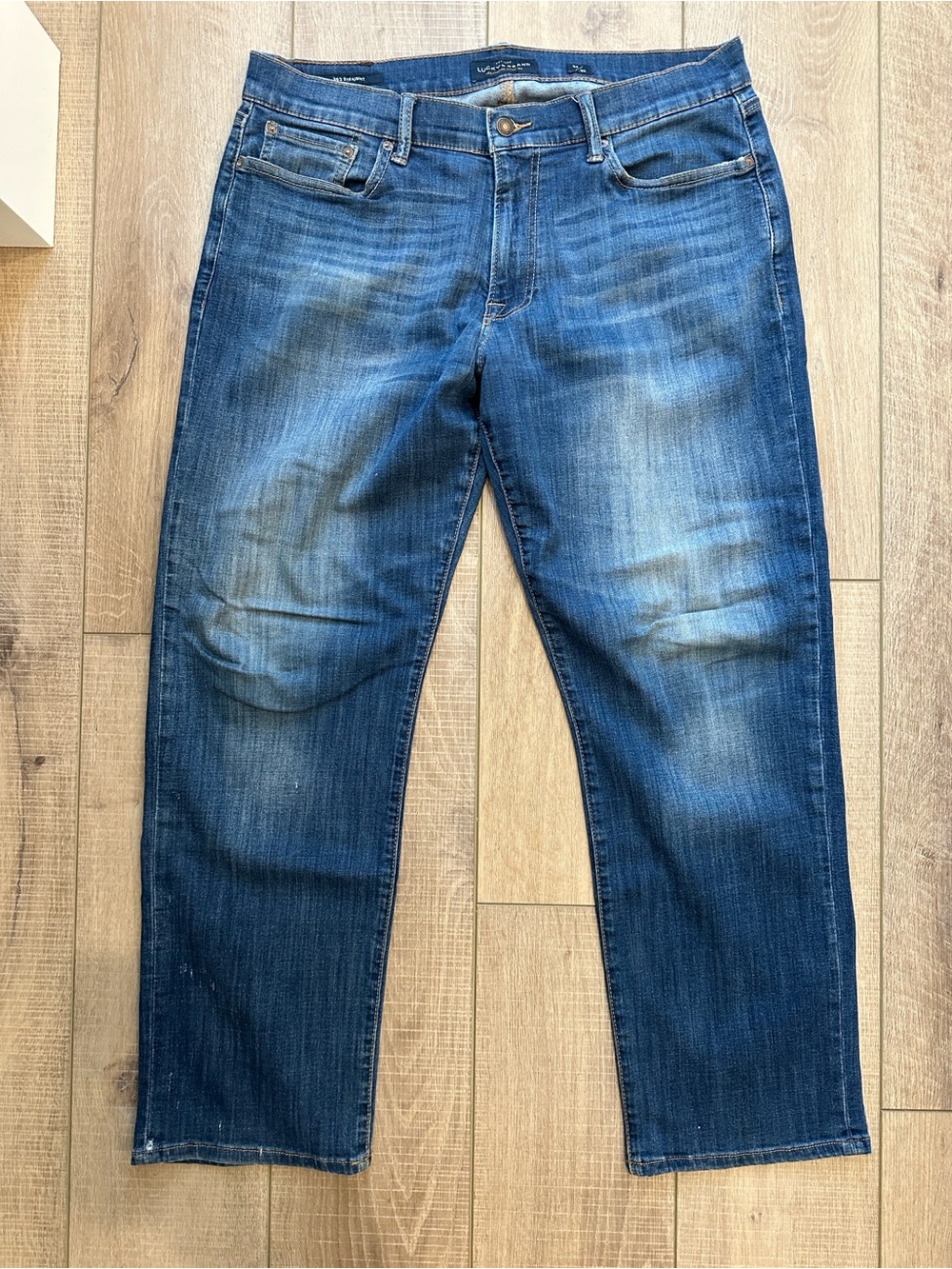 Lucky Brand Men's Medium Blue Relaxed Straight Jeans 34x30